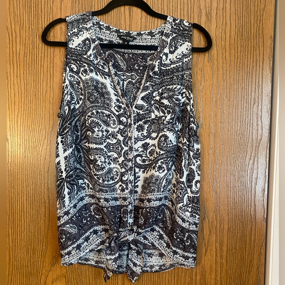 Lucky Brand Sleeveless Paisley Print Top size Medium